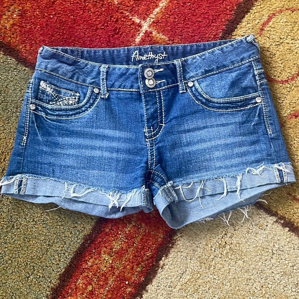 Amethyst women’s jean shorts size 9